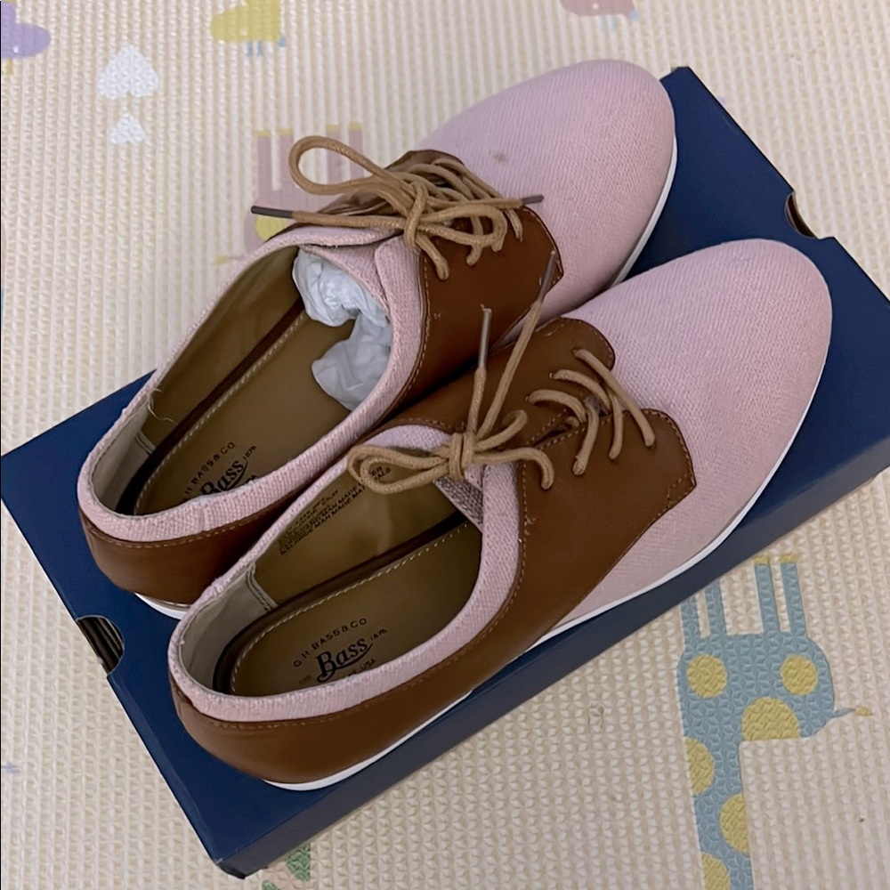 G.H. Bass & Co. Women's Dixie Blush Oxford Shoes, NWOT, Size 9.5
